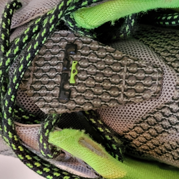 Nike LeBron Dunkmaster SIZE 6.5 YOUTH, Basketball Shoes Sneakers - Picture 12 of 16